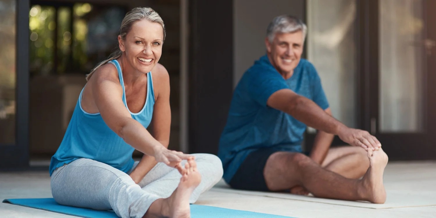 HealthBenefitsofYoga_2600x1300-scaled
